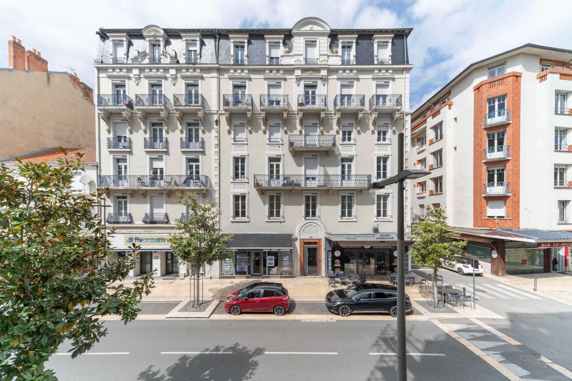 Le Lasteyras - Appartement Charmant En Centre Ville Vichy Ngoại thất bức ảnh