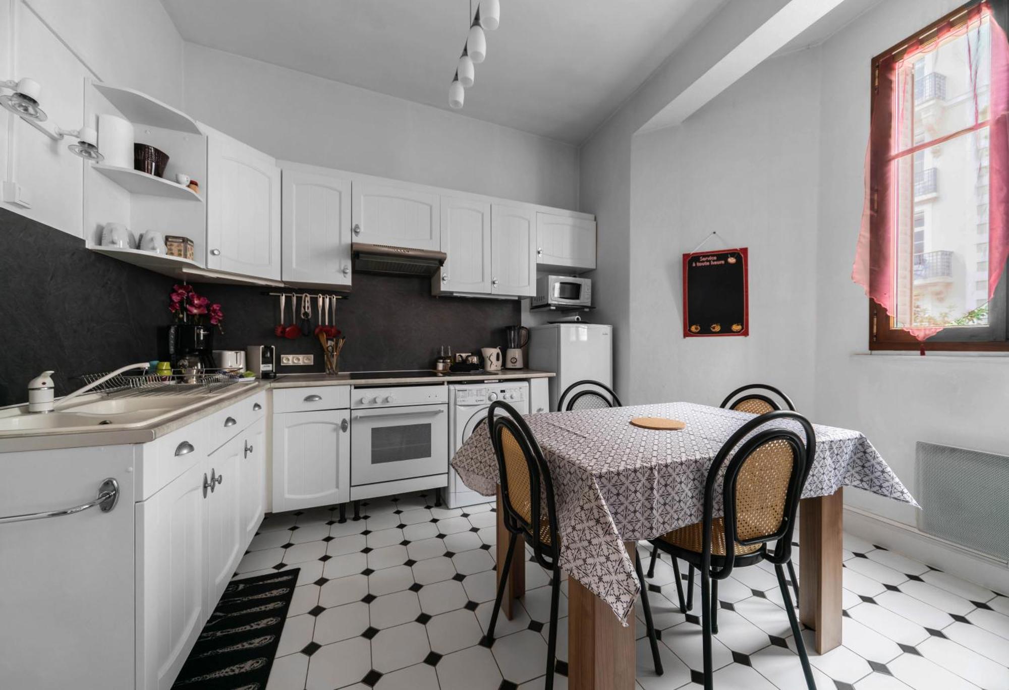 Le Lasteyras - Appartement Charmant En Centre Ville Vichy Ngoại thất bức ảnh