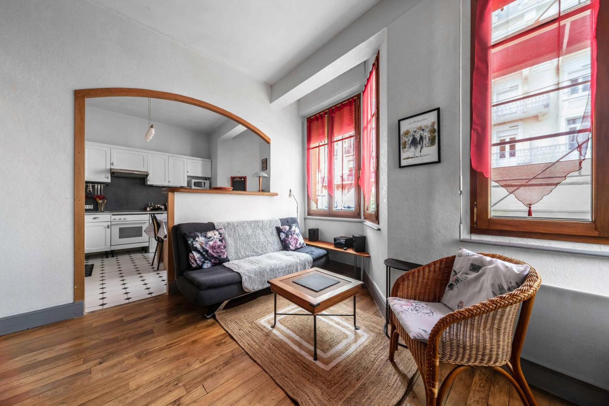 Le Lasteyras - Appartement Charmant En Centre Ville Vichy Ngoại thất bức ảnh